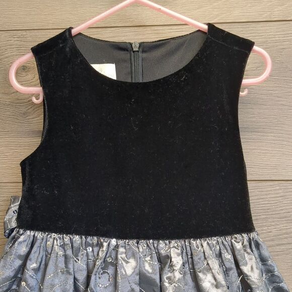 American Princess Formal Velvet Dress Girls Size 4 - Picture 3 of 9